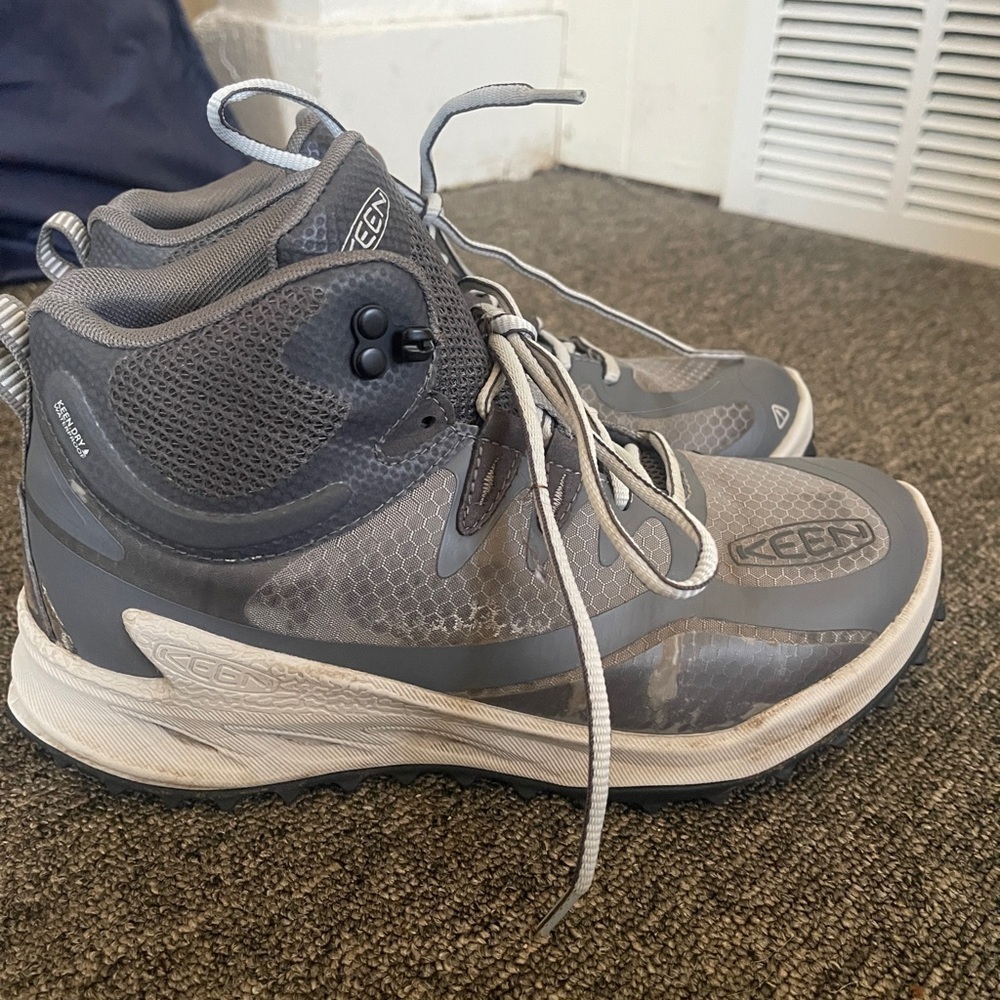 KEEN Women's Zionic Mid Height Waterproof Hiking Boots Steel Grey/Magnet US Sz 8 - Picture 2 of 12